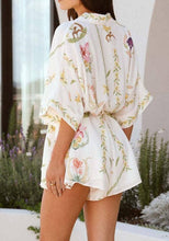 Cargar imagen en el visor de la galería, Floral Tie-Waist Ruffle Sleeve Romper