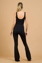 Cargar imagen en el visor de la galería, BACKLESS FLARE BOTTOM JUMPSUIT