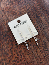 Cargar imagen en el visor de la galería, Faith in the Cross Dangle Earrings