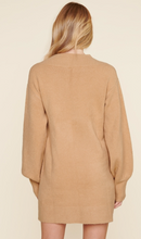Cargar imagen en el visor de la galería, CamelBack - Midi Dress