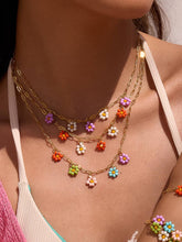 Cargar imagen en el visor de la galería, Linnea 18K Gold Non-Tarnish Beaded Daisy Chain Necklace
