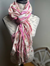 Cargar imagen en el visor de la galería, Fringe Scarf - Vintage Rose
