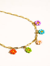 Cargar imagen en el visor de la galería, Linnea 18K Gold Non-Tarnish Beaded Daisy Chain Necklace
