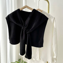 Cargar imagen en el visor de la galería, Solid Color Knitted Knotted Shawl–Casual &amp; Cozy
