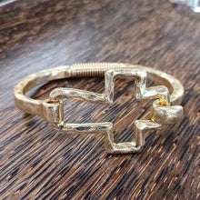 Cargar imagen en el visor de la galería, Beautiful Cross Cuff Bracelet Gold or Silver
