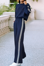 Cargar imagen en el visor de la galería, LDC Striped Crewneck Pullover Sweatpants 2pcs Outfit
